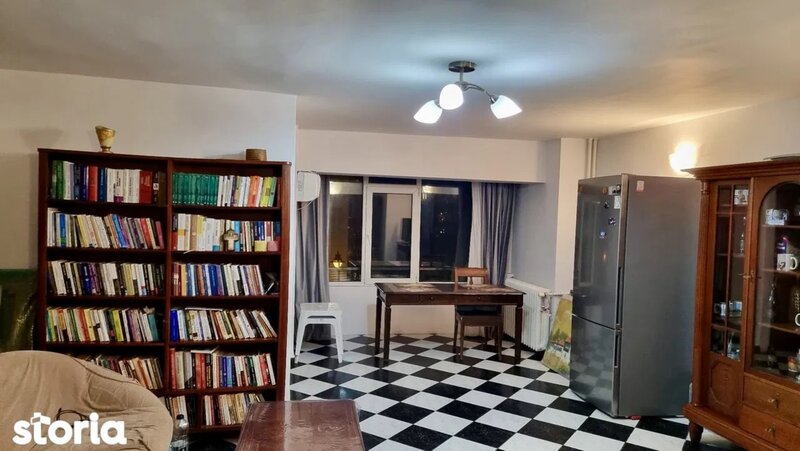 Unirii, apartament unic 3 camere decomandat 90 mp, etaj 1/7.