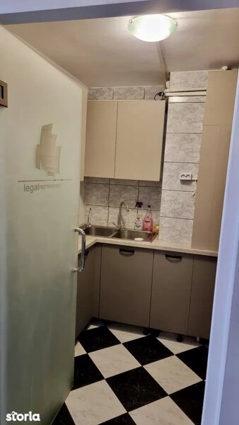 Unirii, apartament unic 3 camere decomandat 90 mp, etaj 1/7.
