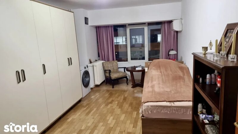 Unirii, apartament unic 3 camere decomandat 90 mp, etaj 1/7.