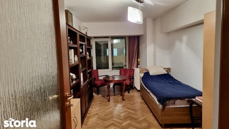 Unirii, apartament unic 3 camere decomandat 90 mp, etaj 1/7.